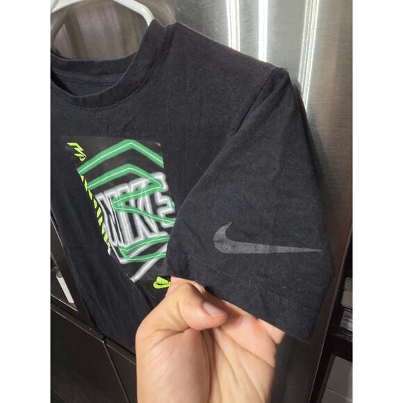 5/$25 Neon Sign Black SS - Nike - 12/13 - Picture 4 of 4